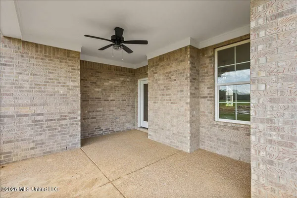$384,900 | 890 Coahoma Court, Nesbit, MS 38651