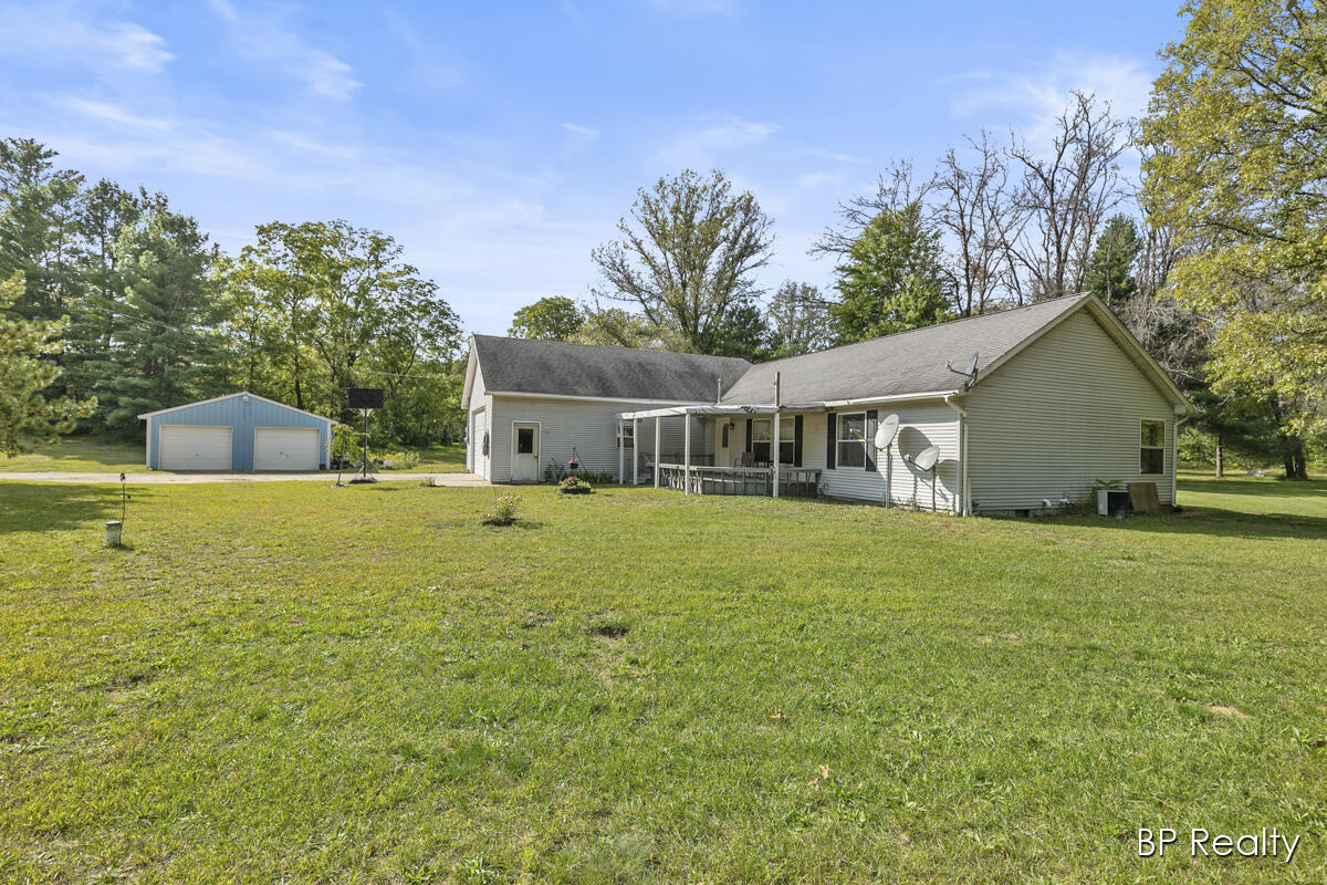 5669 East Baseline Road White Cloud, MI 49349 - Photo 4 of 54 IMG_1001