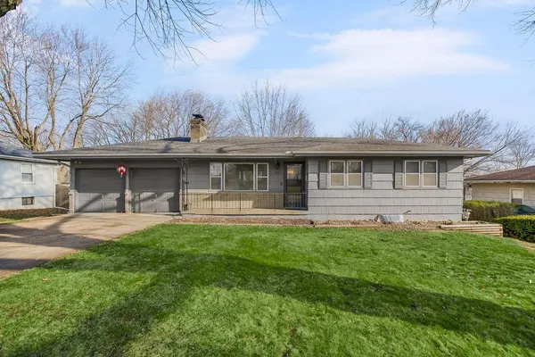 $215,000 | 9812 East 77th Terrace, Raytown, MO 64138