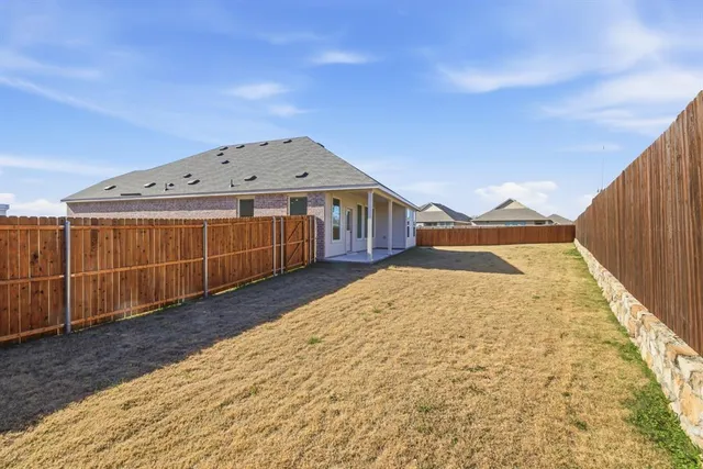 $2,050 | 4912 Ascot Way, Princeton, TX 75407