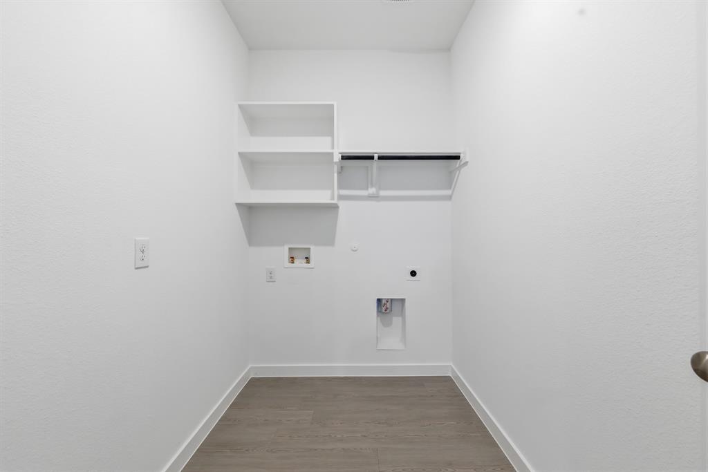 4912 Ascot Way Princeton, TX 75407 - Photo 8 of 35 a view of an empty walk in closet