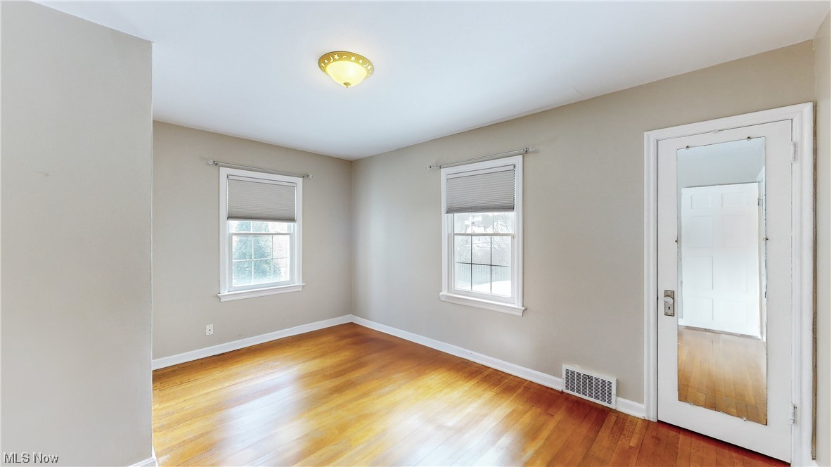 3918 Tyndall Road Cleveland, OH 44118 - Photo 20 of 33 Gallery Image 20