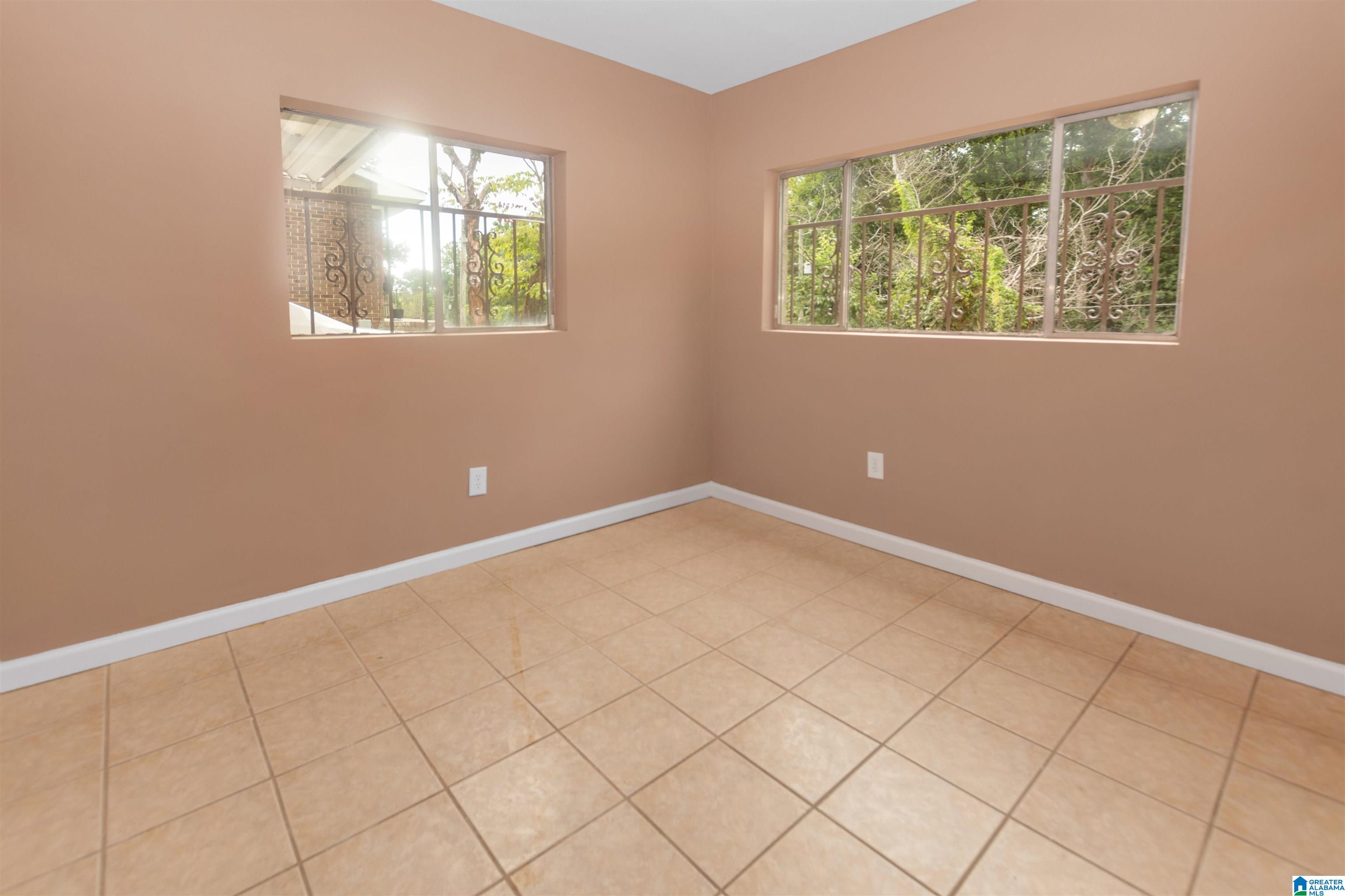 2424 Ishkooda Road Southwest Birmingham, AL 35211 - Photo 12 of 18