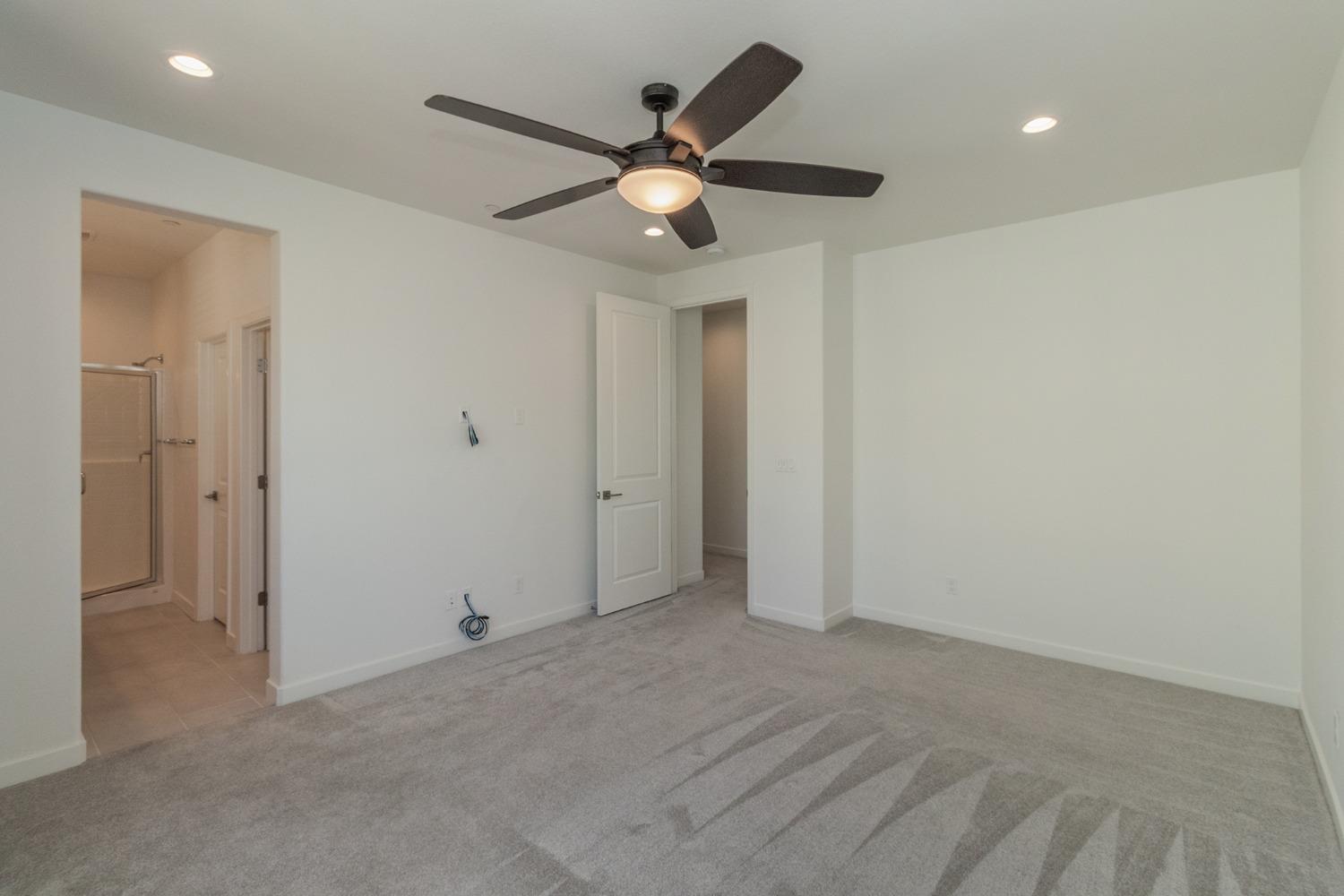 4633 Twin Oaks Road Madera, CA 93636 - Photo 13 of 49 Gallery Image 13
