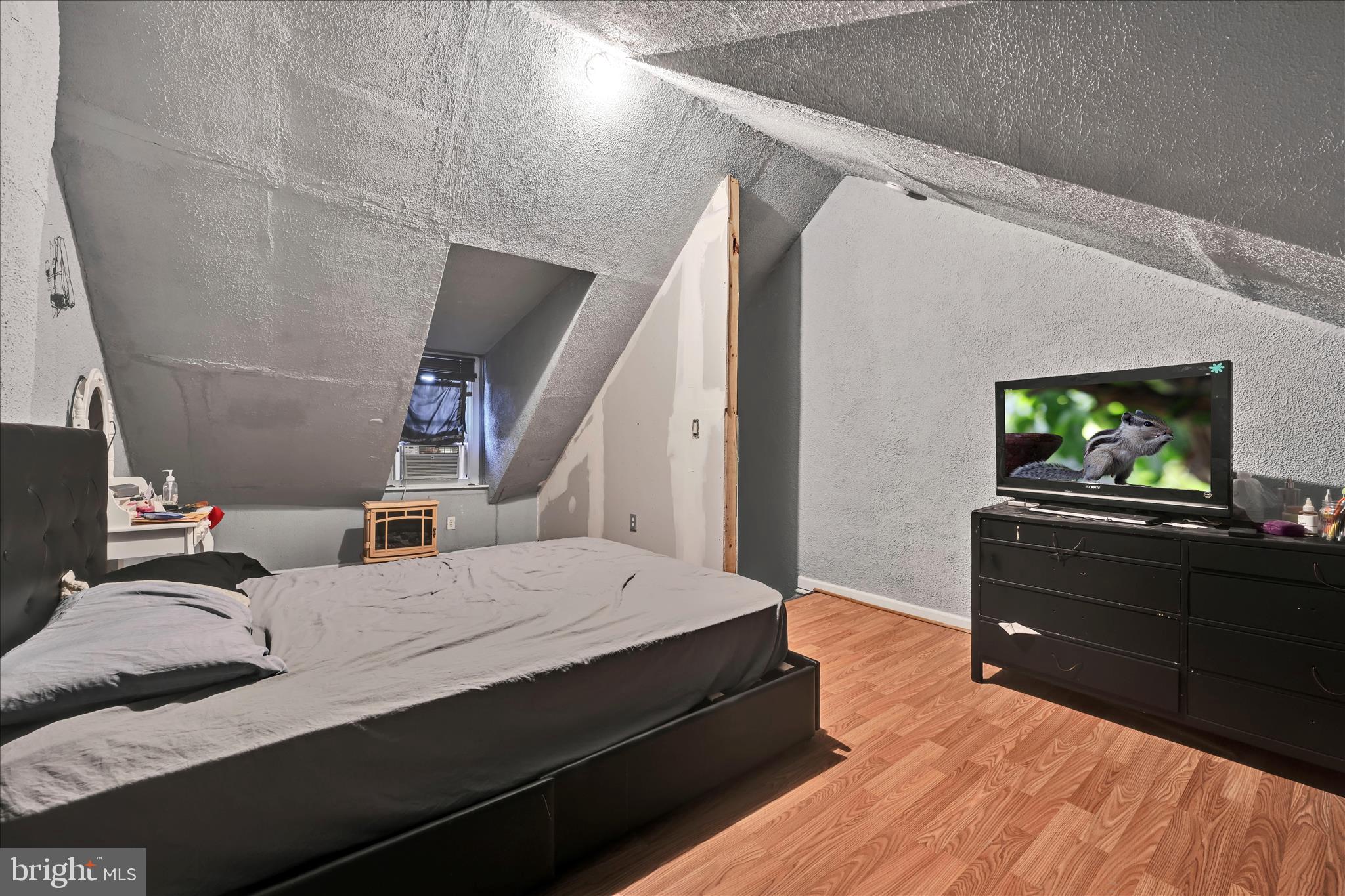 413 Rosenthal Street Reading, PA 19601 - Photo 22 of 27 Beroom