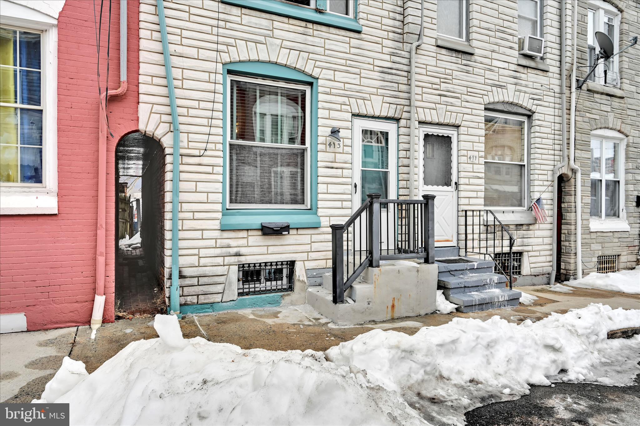 413 Rosenthal Street Reading, PA 19601 - Photo 6 of 27 Entrance