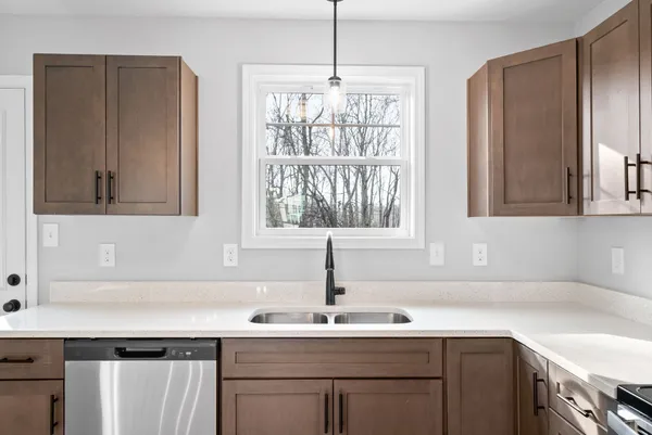 $1,250 | 332 Church Street, Unit C, Clarksville, TN 37040