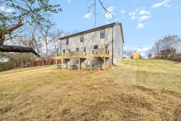 $1,250 | 332 Church Street, Unit C, Clarksville, TN 37040