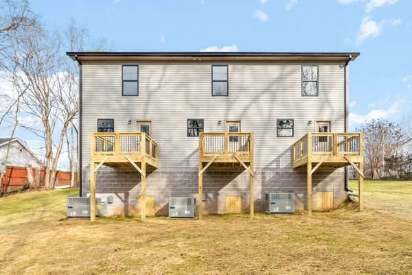 $1,250 | 332 Church Street, Unit C, Clarksville, TN 37040