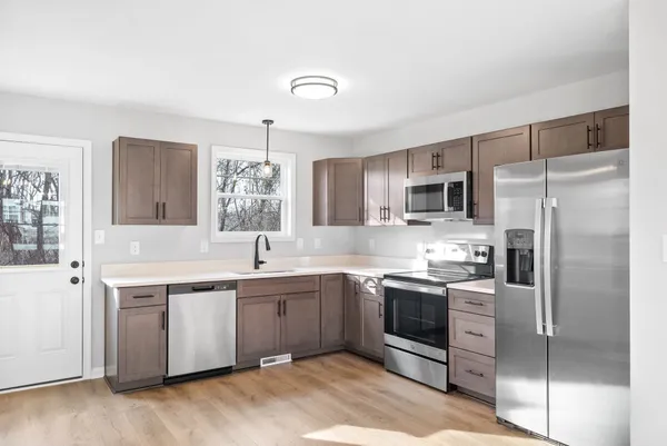 $1,250 | 332 Church Street, Unit C, Clarksville, TN 37040