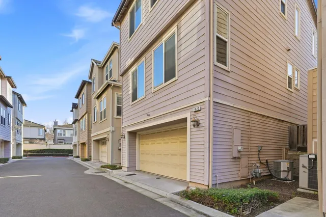 $1,249,000 | 1622 Salamoni Court, San Jose, CA 95133