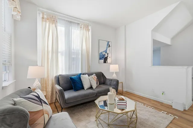 $1,249,000 | 1622 Salamoni Court, San Jose, CA 95133