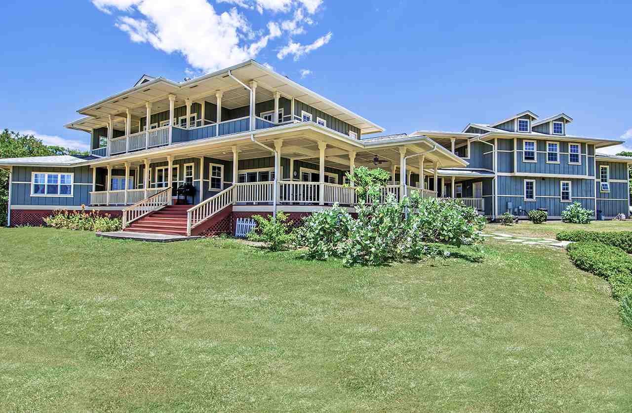 230-240 Mauu Place Haiku, HI 96708 - Photo 4 of 16 a front view of a house with garden