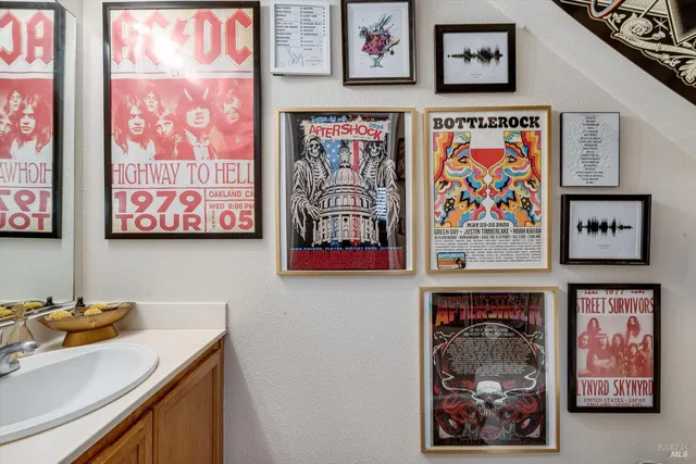 $469,000 | 590 Laurel Grove Circle, Santa Rosa, CA 95407