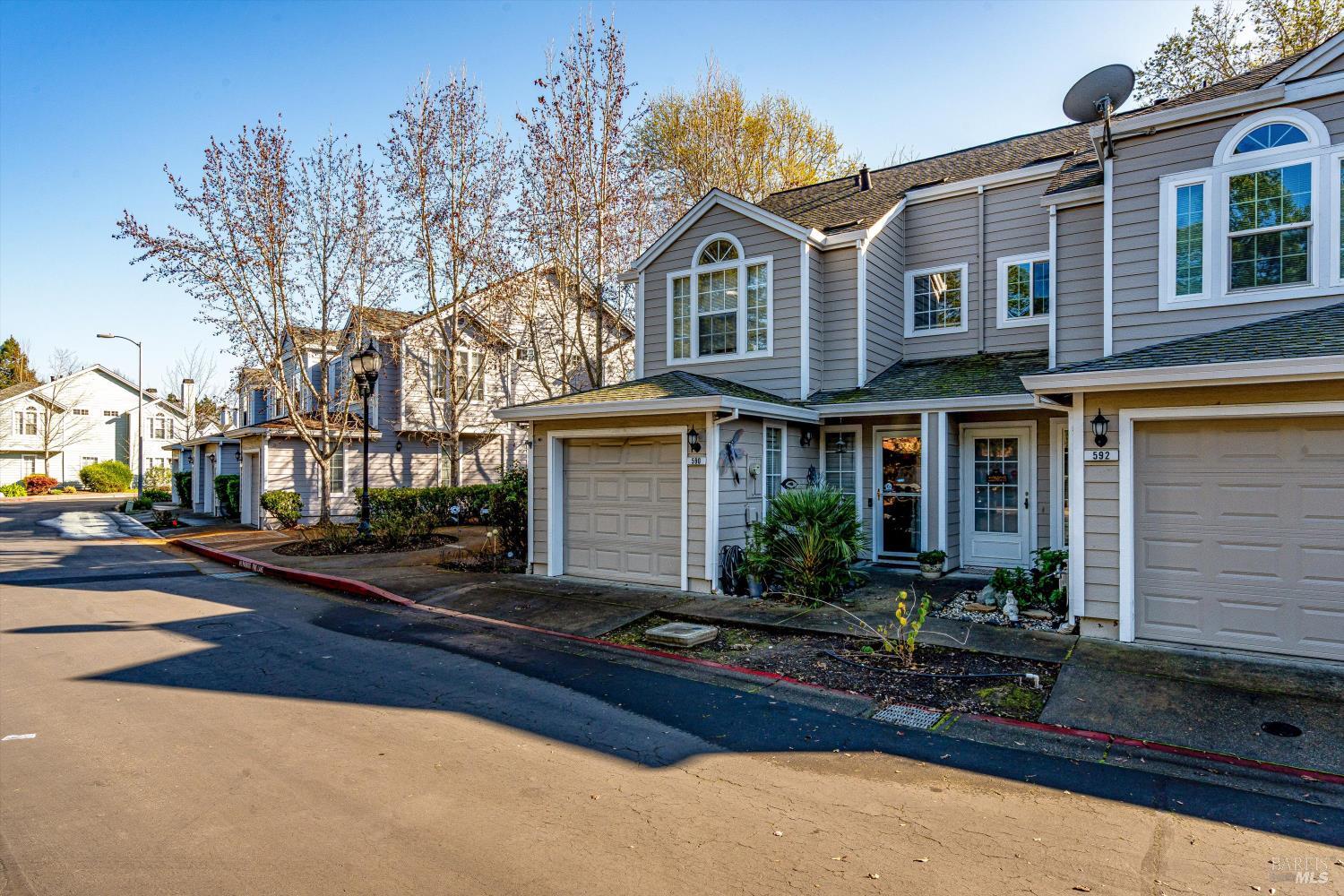 590 Laurel Grove Circle Santa Rosa, CA 95407 - Photo 4 of 44