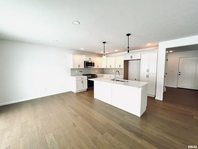 $419,900 | 3826 West Fiona Way, Dunlap, IL 61525