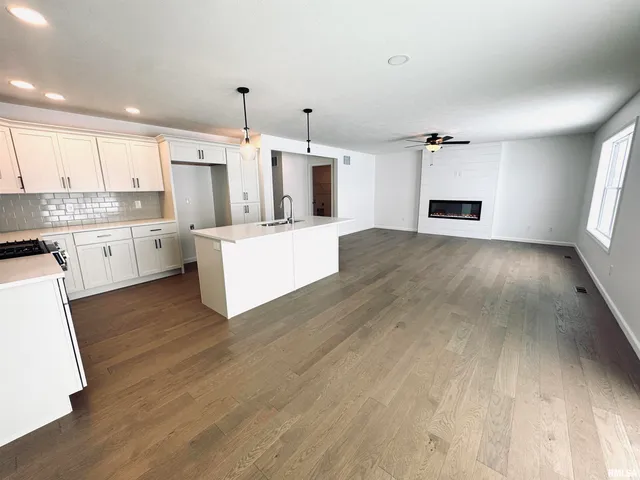 $419,900 | 3826 West Fiona Way, Dunlap, IL 61525