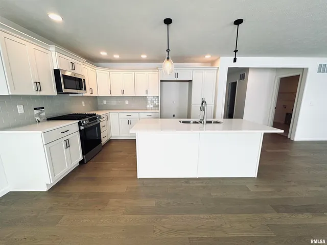 $419,900 | 3826 West Fiona Way, Dunlap, IL 61525