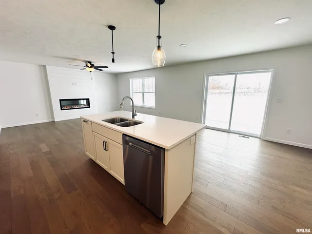 $419,900 | 3826 West Fiona Way, Dunlap, IL 61525