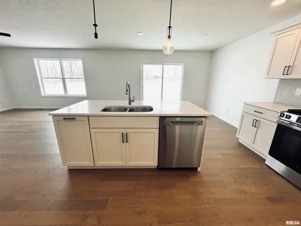 $419,900 | 3826 West Fiona Way, Dunlap, IL 61525