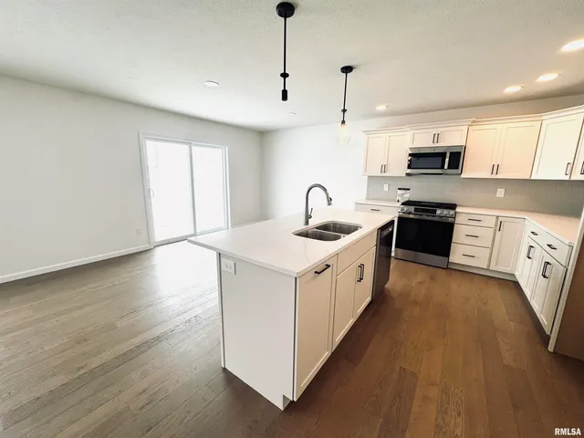 $419,900 | 3826 West Fiona Way, Dunlap, IL 61525