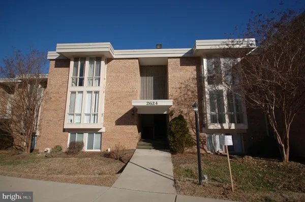 $1,850 | 2624 Fort Farnsworth Road, Unit 212, Alexandria, VA 22303