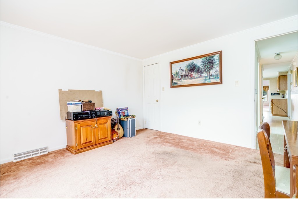 53 Castle Road Attleboro, MA 02703 - Photo 15 of 21 Gallery Image 15