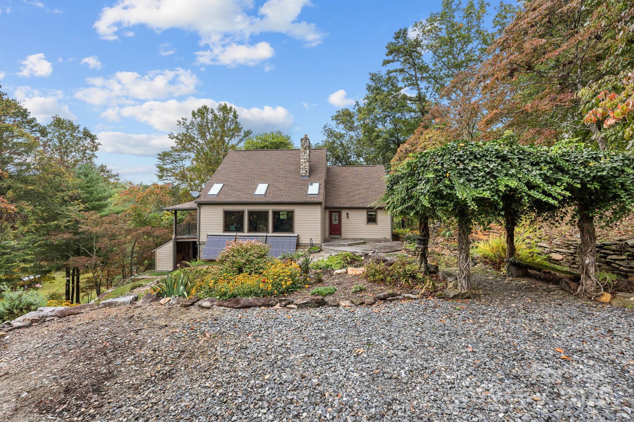 71 Kuykendall Branch Road Asheville, NC 28804 - Photo 1 of 43