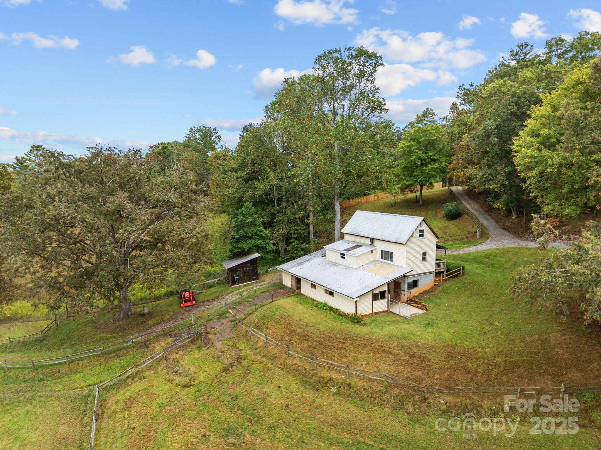 71 Kuykendall Branch Road Asheville, NC 28804 - Photo 27 of 43