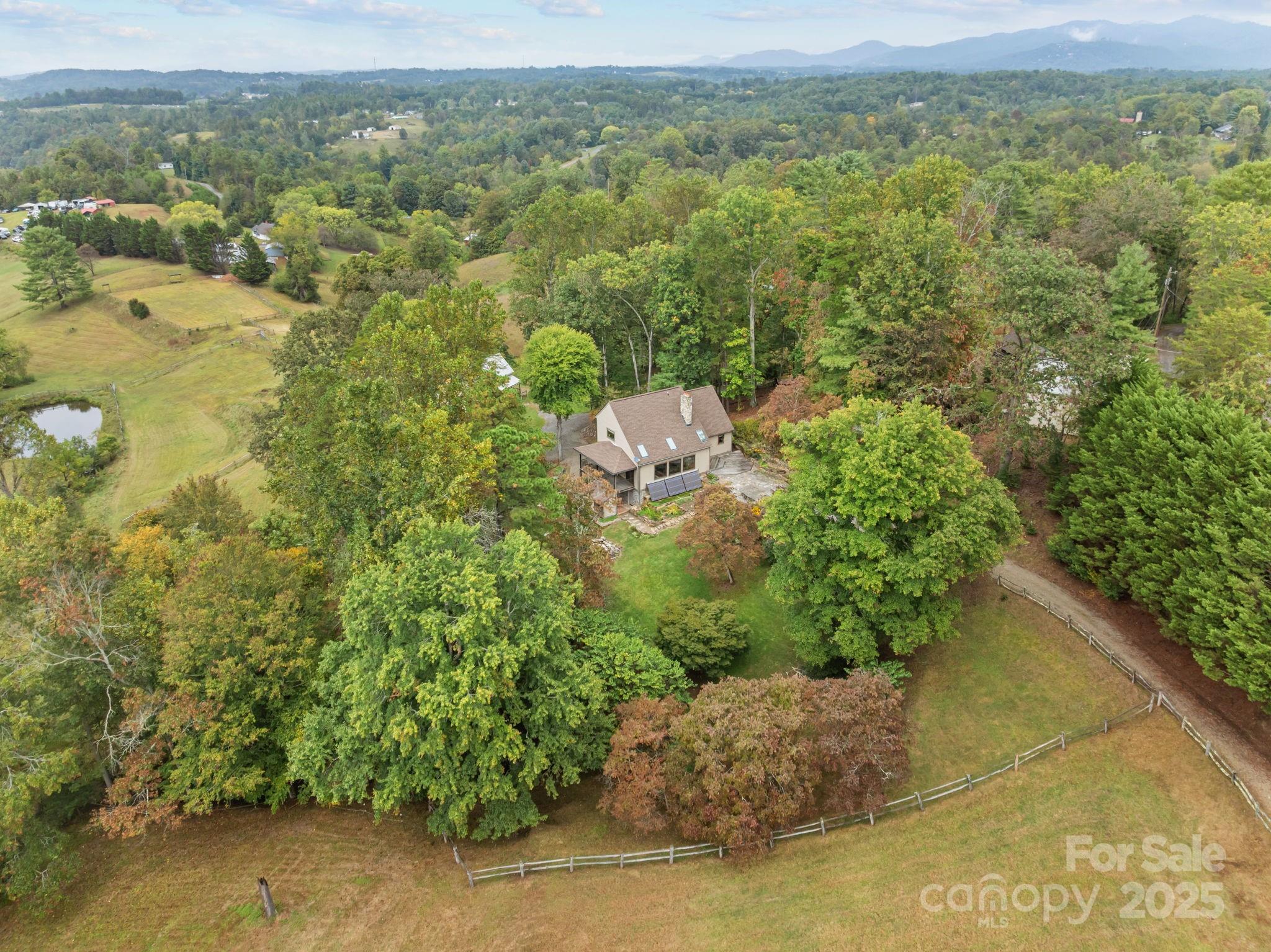 71 Kuykendall Branch Road Asheville, NC 28804 - Photo 29 of 43
