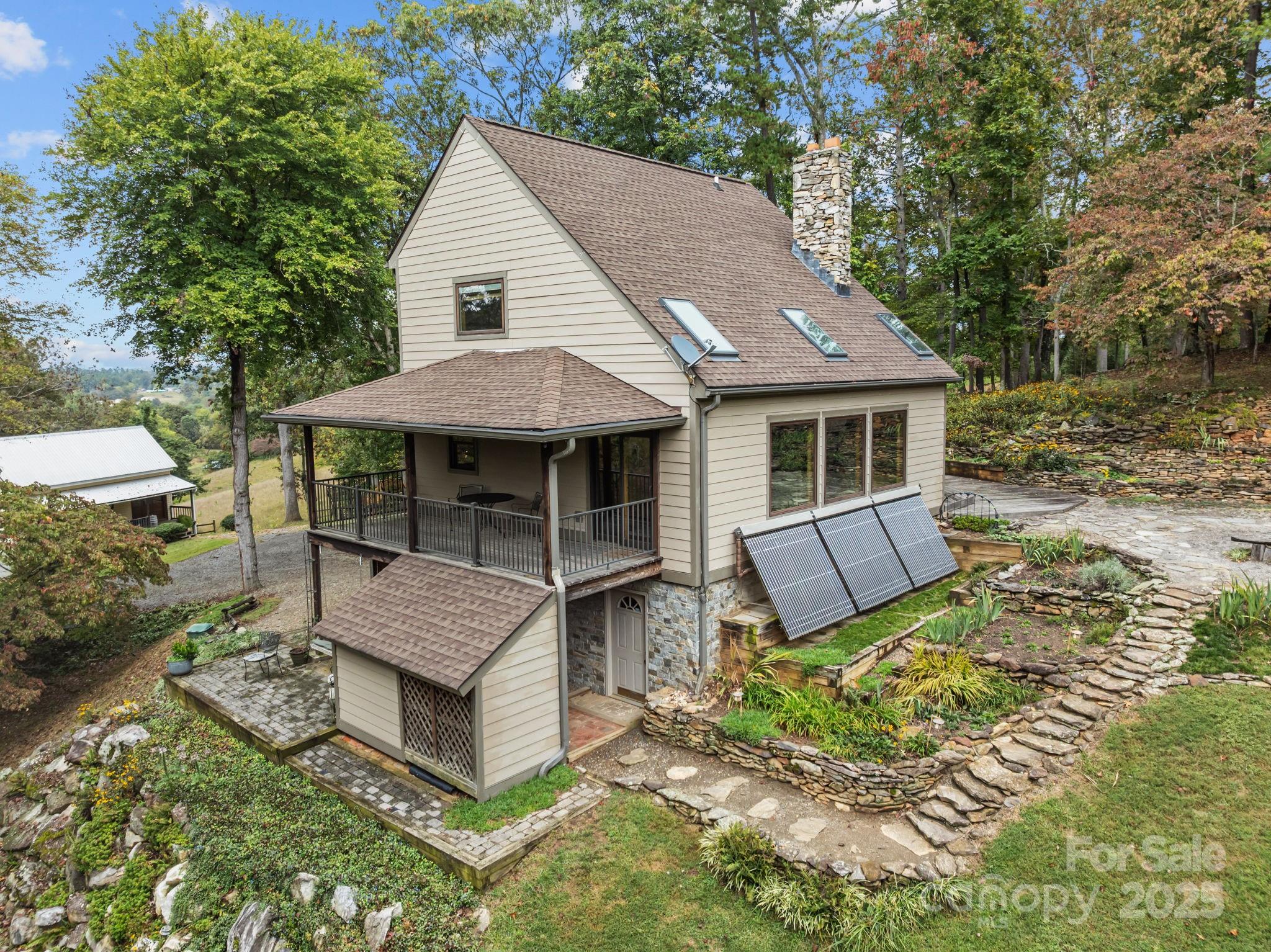 71 Kuykendall Branch Road Asheville, NC 28804 - Photo 3 of 43