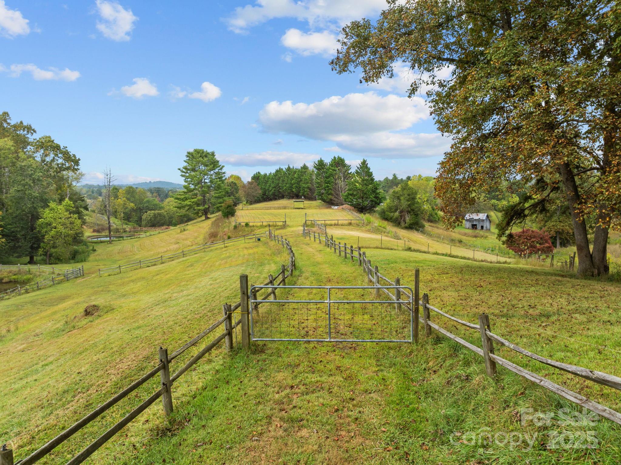 71 Kuykendall Branch Road Asheville, NC 28804 - Photo 32 of 43