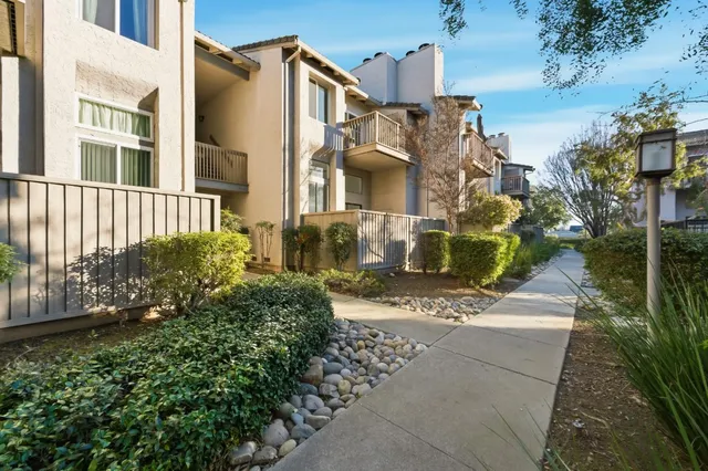 $769,999 | 2265 Sun Glory Lane, Unit B, San Jose, CA 95124