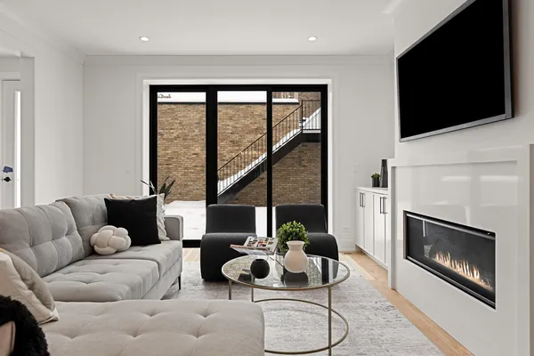 $3,199,000 | 3711 North Magnolia Avenue, Chicago, IL 60613