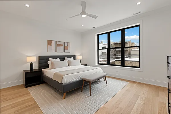 $3,199,000 | 3711 North Magnolia Avenue, Chicago, IL 60613