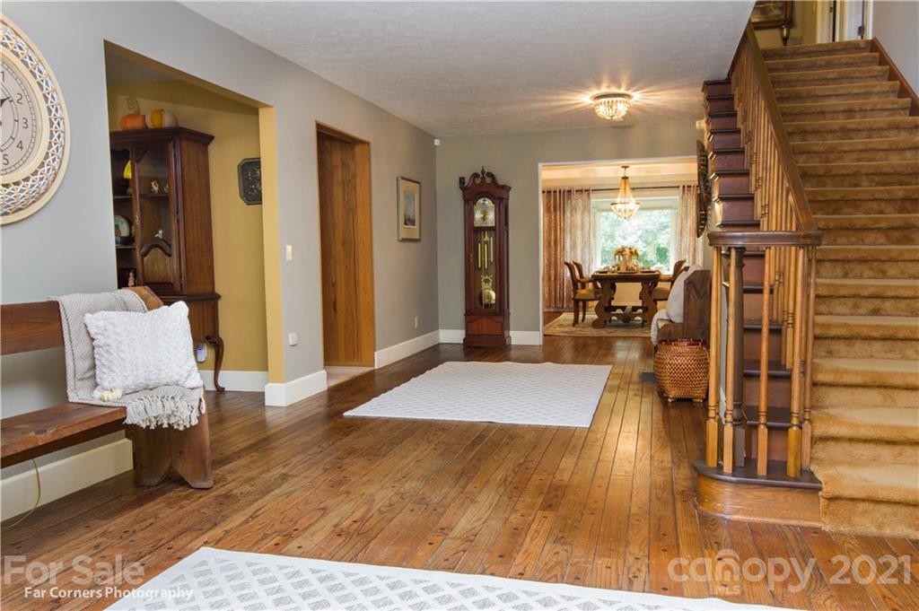 77 Workman Road Sylva, NC 28779 - Photo 2 of 34 Gallery Image 2
