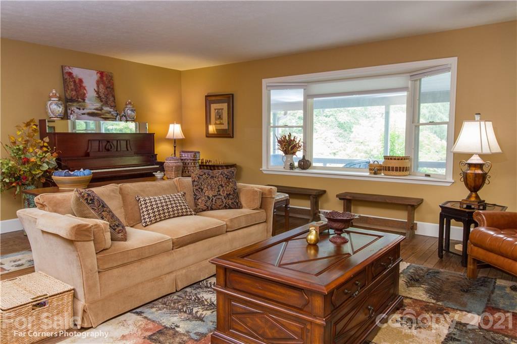 77 Workman Road Sylva, NC 28779 - Photo 3 of 34 Gallery Image 3
