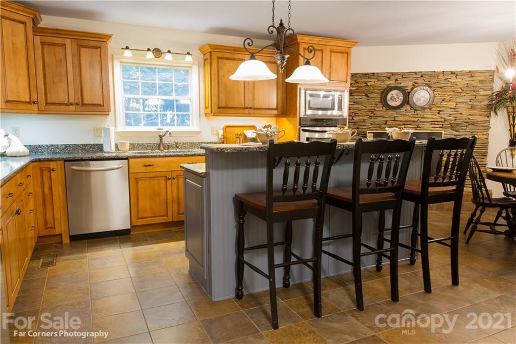 77 Workman Road Sylva, NC 28779 - Photo 7 of 34 Gallery Image 7
