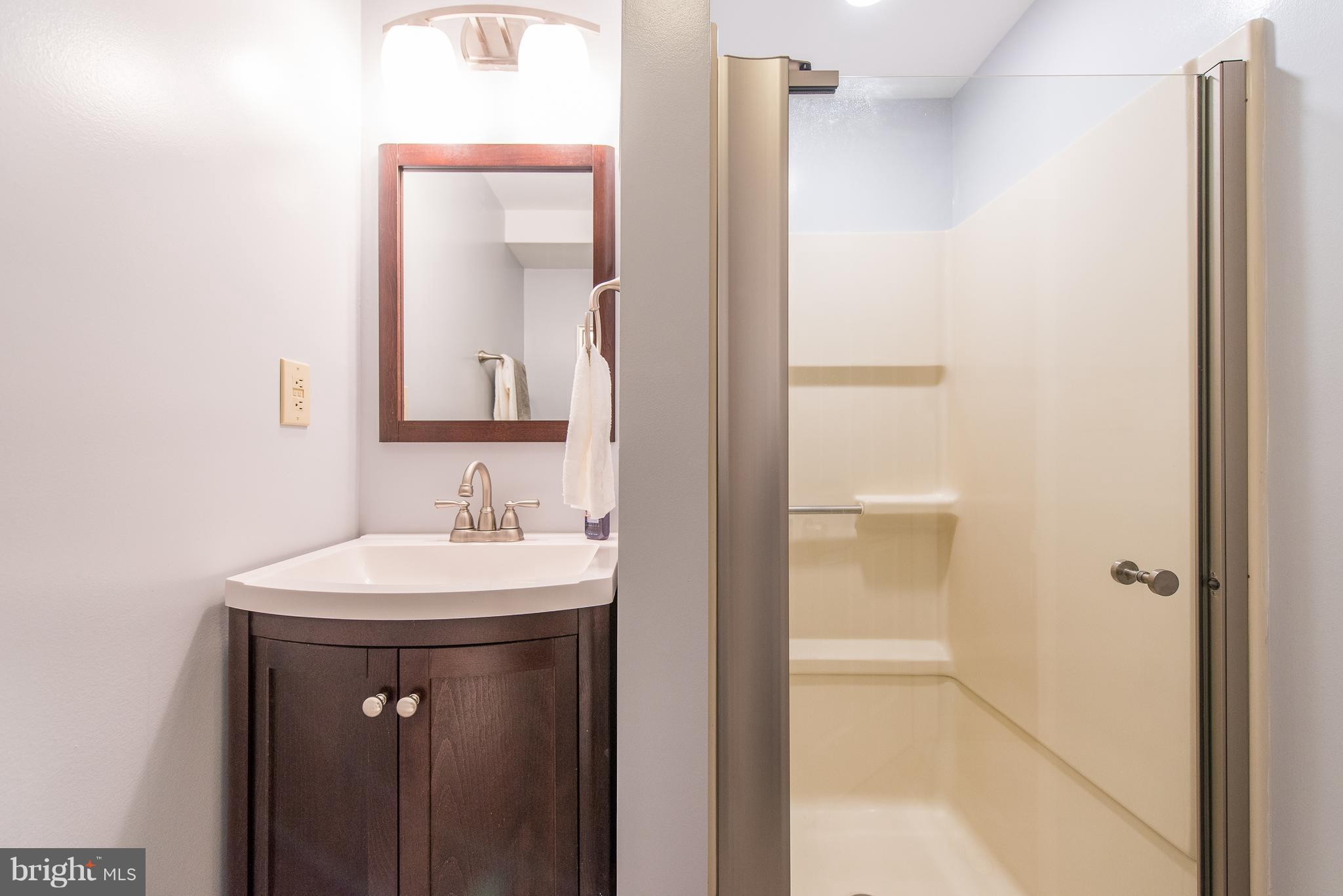 45 Glen Alpine Road Phoenix, MD 21131 - Photo 28 of 48 Bath