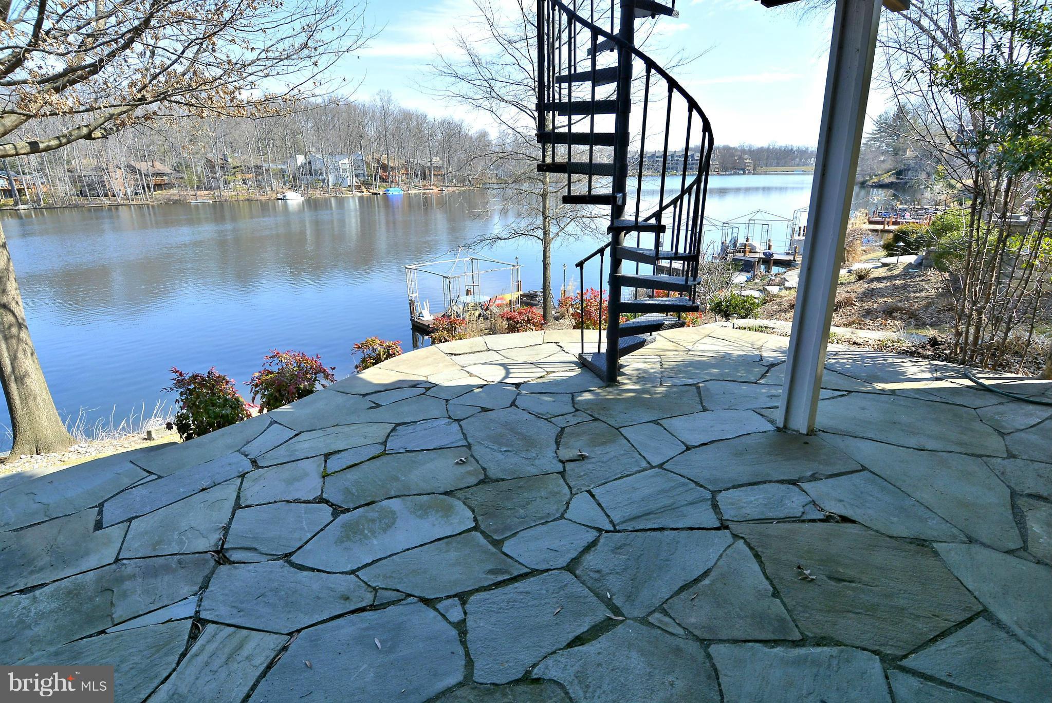 2000 Chadds Ford Drive Reston, VA 20191 - Photo 20 of 30 Exterior (Rear)