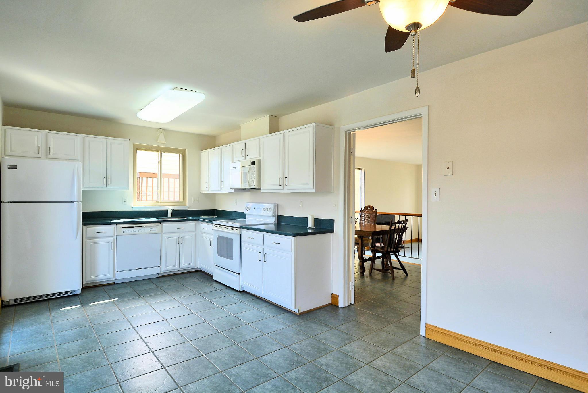 2000 Chadds Ford Drive Reston, VA 20191 - Photo 3 of 30 Kitchen