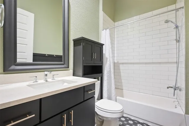 $650,000 | 6109 Seville Drive, Austin, TX 78724