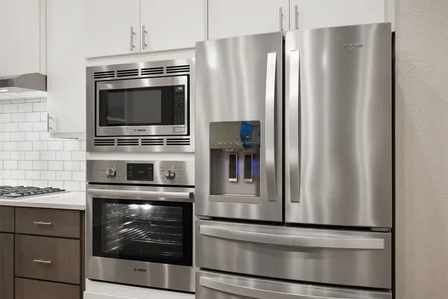 $650,000 | 6109 Seville Drive, Austin, TX 78724