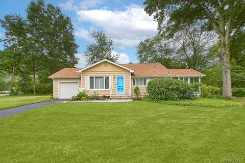 $839,000 | 22 Daly Cross Road, Mount Kisco, NY 10549