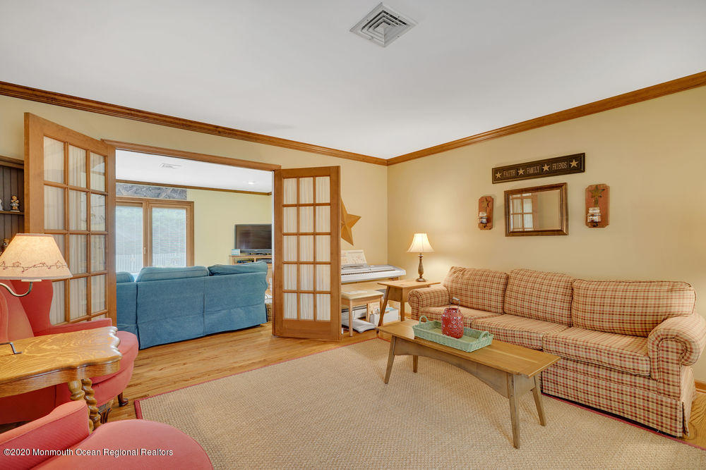 1210 Rue Avenue Point Pleasant, NJ 08742 - Photo 11 of 44 011_dsc03430
