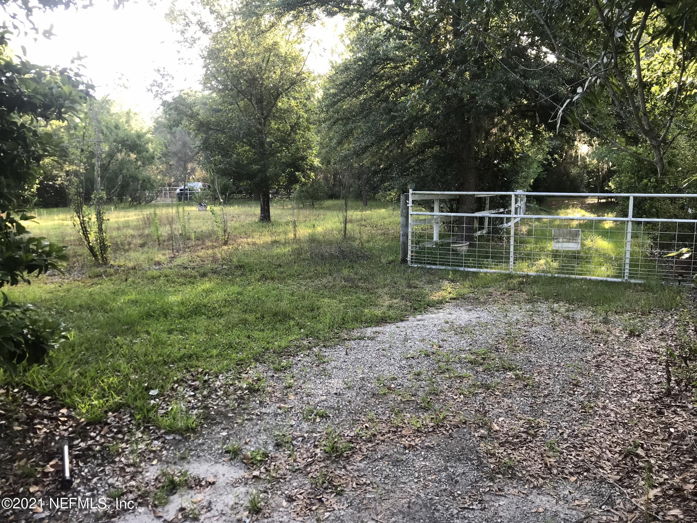 121 Silver Pond Road Crescent City, FL 32112 - Photo 8 of 26 Gates