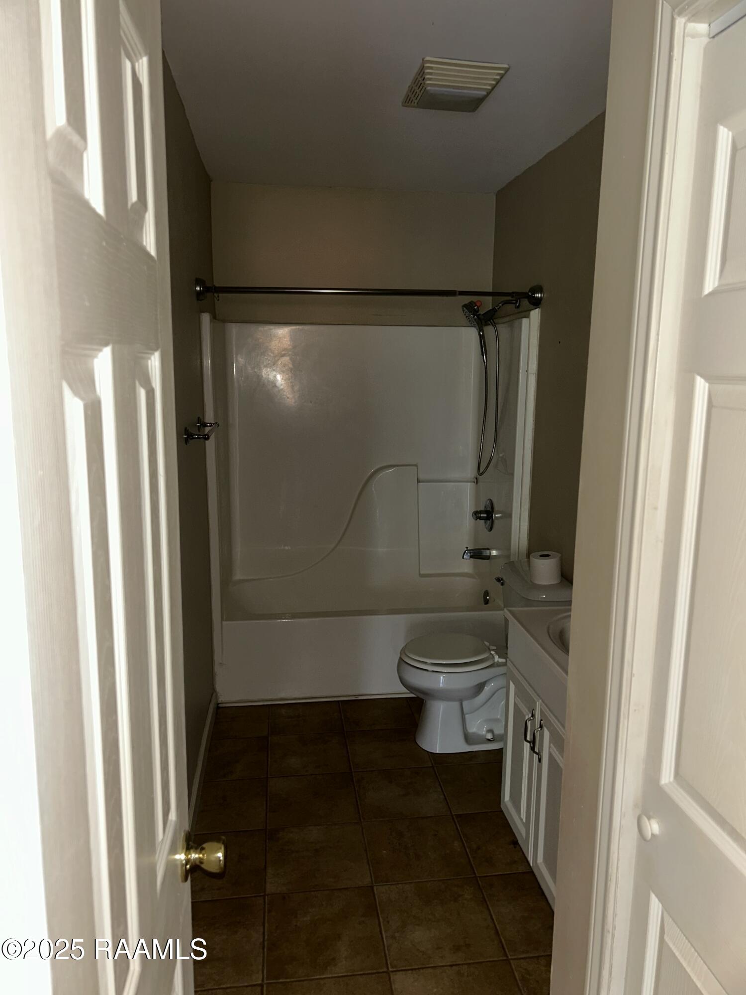 1205 A Alfred Street Scott, LA 70583 - Photo 6 of 10 IMG_5140