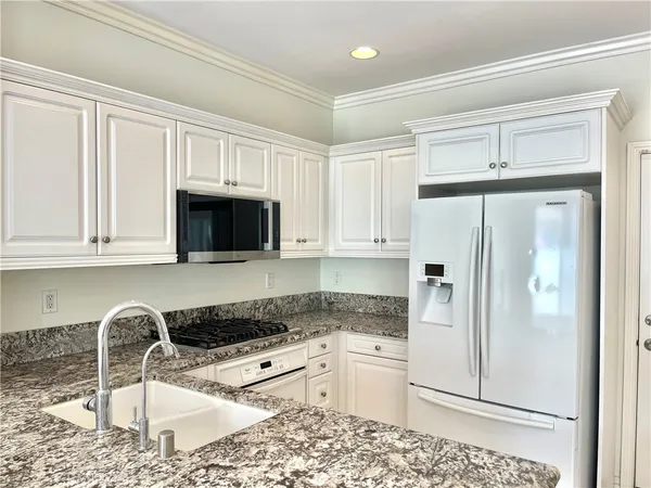 $4,600 | 140 Paseo Vista, San Clemente, CA 92673