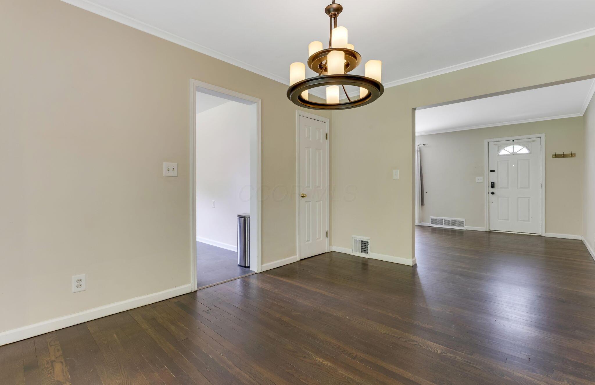 2734 Wellesley Road Columbus, OH 43209 - Photo 11 of 42