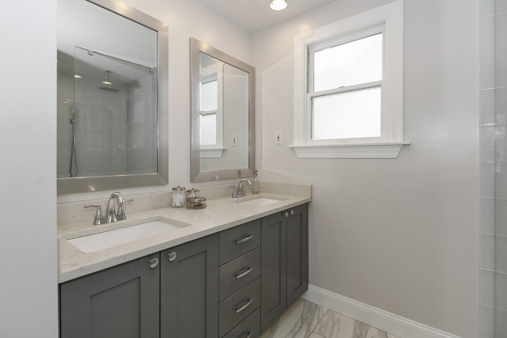 296 Billings Road Quincy, MA 02170 - Photo 15 of 29 Gallery Image 15